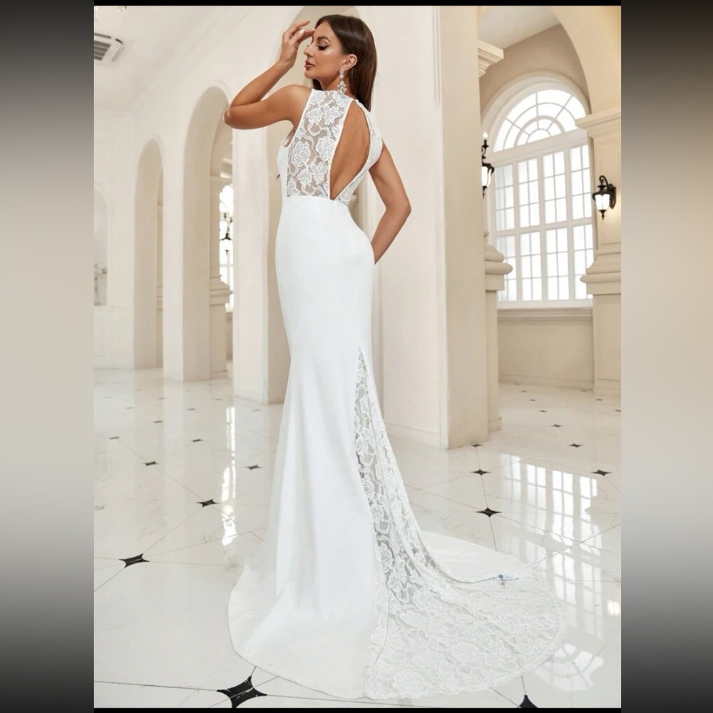 Belle Contrast Lace Cut Out Backless Floor Length Wedding Dress